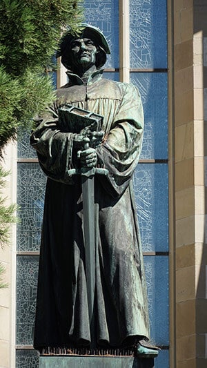 Statue des Huldenreich Zwingli